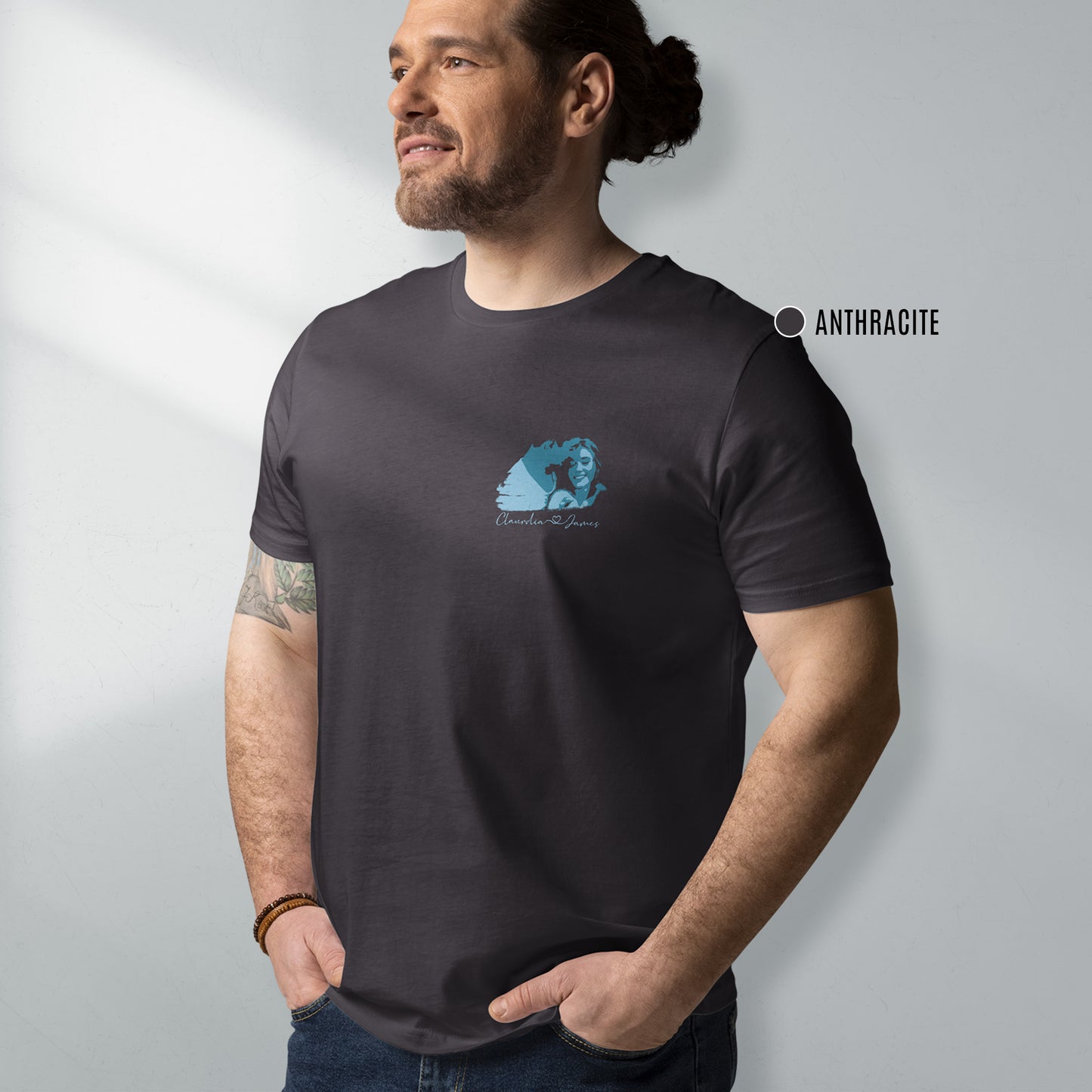 Personalized Men's T-Shirt in Anthracite  - Small Portrait in Blue | Seepu
